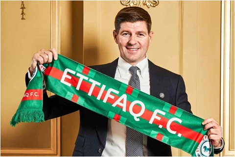 جيرارد: المال ليس سبب قدومي إلى الدوري السعودي